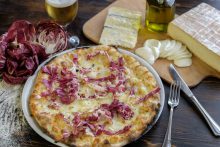 ArVolo Pizza bianca Taleggio gorgonzola e radicchio