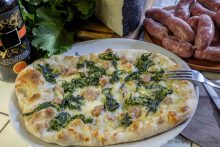 ArVolo Pinsa broccoletti salsiccia e pecorino romano