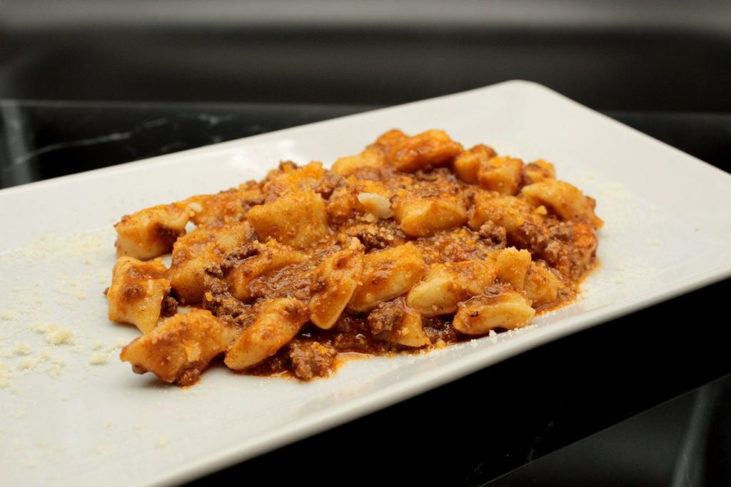 Gnocchi di patate al ragù di manzo