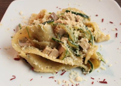 Pappardelle Vegan zucchine alla julienne,