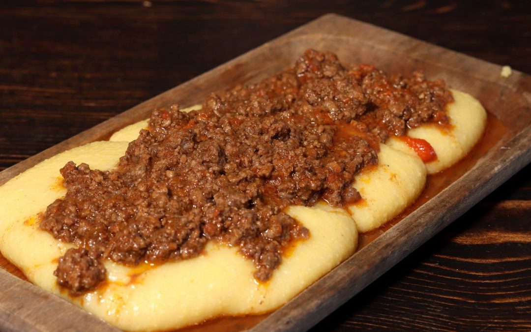 Polenta con ragù di Manzo