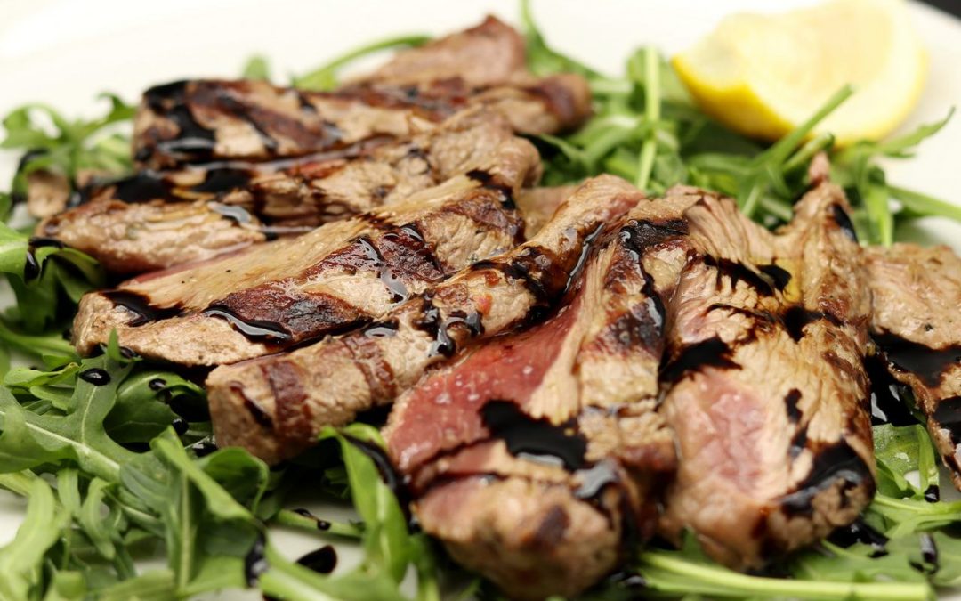 Tagliata di Manzo, rucola e aceto balsamico